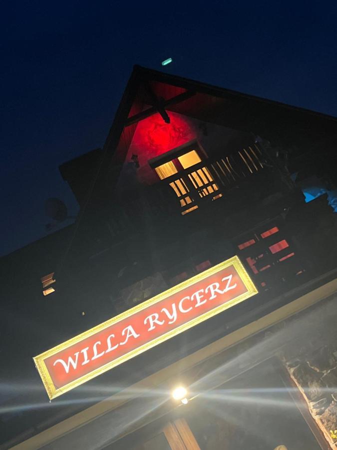 Rycerz Niedzica Zamek